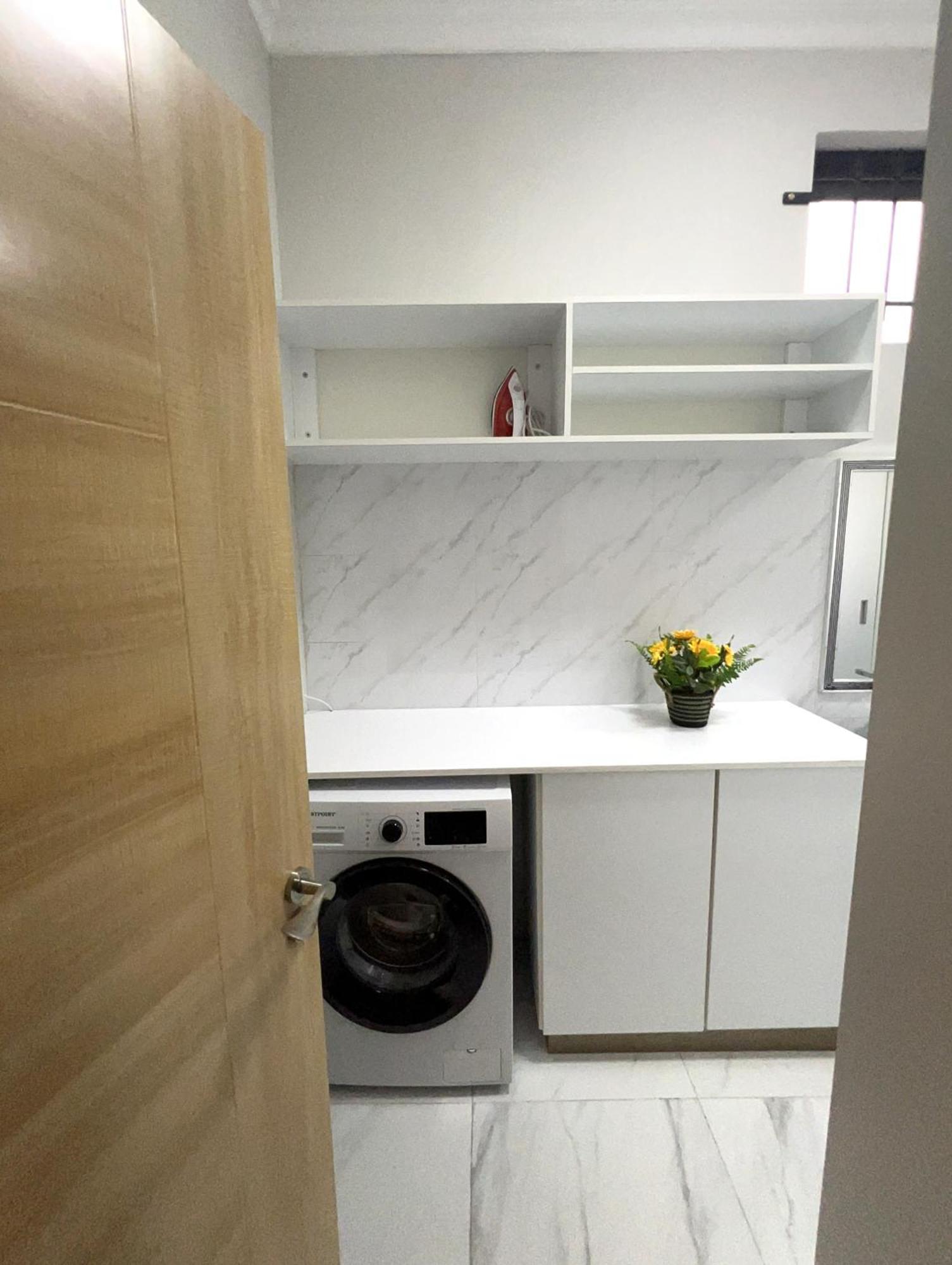 Newly Renovated Studio Apartment With Rooftop Pool, Few Steps To The Beach Flic-en-Flacq Eksteriør billede